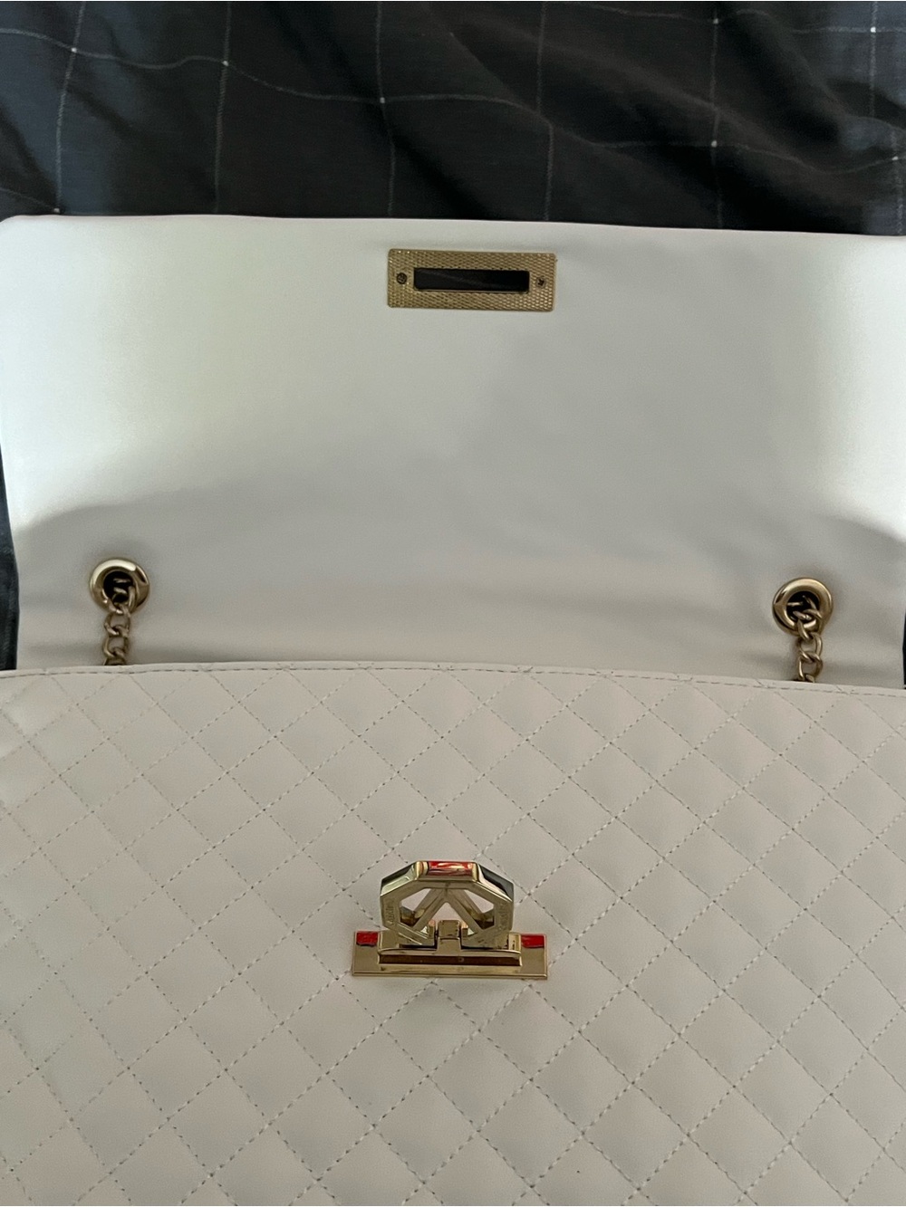 Valentino by Mario Valentino Margaritas White Quilted Chain Shoulder Bag - Picture 4 of 15